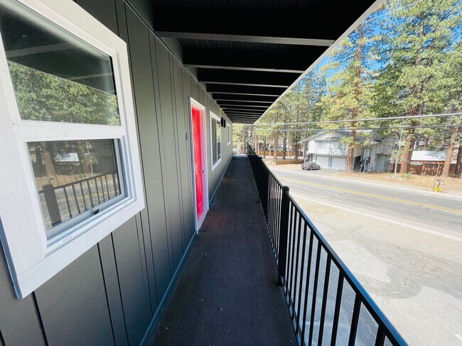 Building Photo - Studio apartment for RENT in South Lake Tahoe