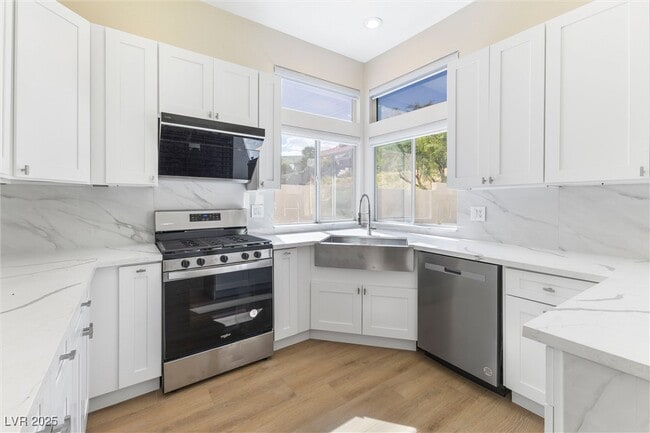 Building Photo - 1725 Pacific Breeze Dr
