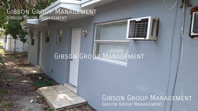 Building Photo - 1808 SW 11th Ct