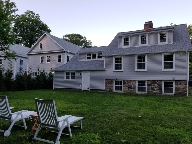 Building Photo - 243 Highland Ave