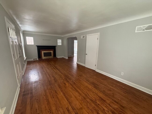 Building Photo - 9066 Pallardy Ln