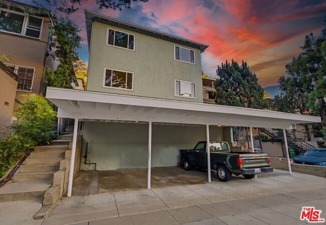 Building Photo - 1828 Silver Lake Blvd