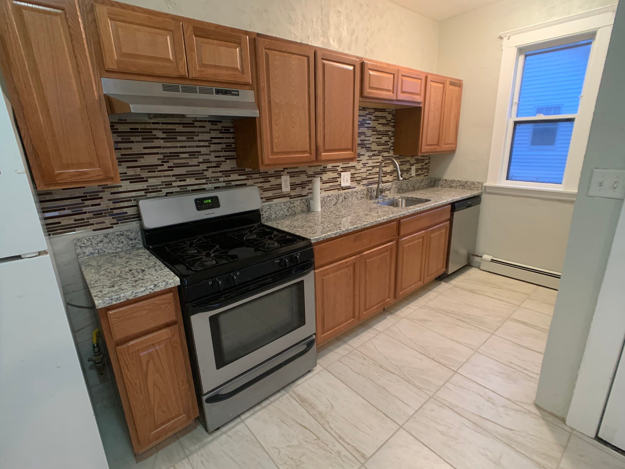 Building Photo - 165 Chiswick Rd