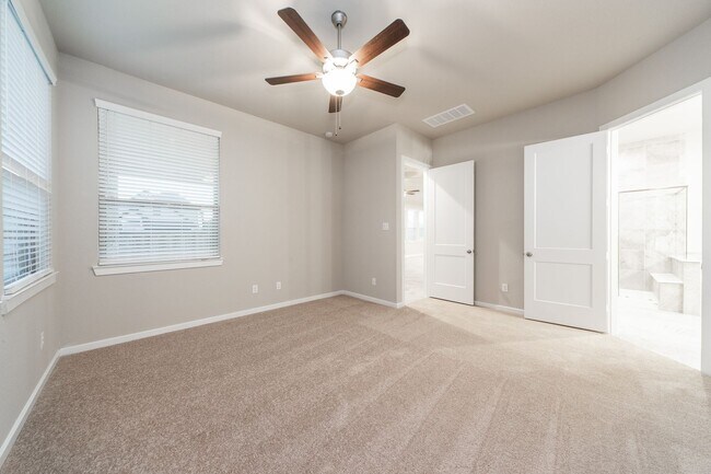 Building Photo - 8706 Fox Trail Dr