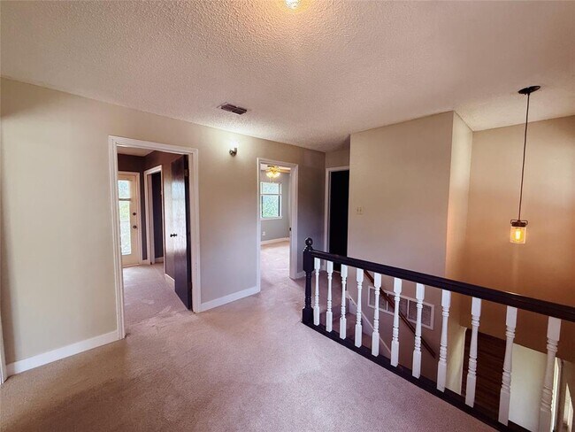 Building Photo - 1711 Ryon Ln
