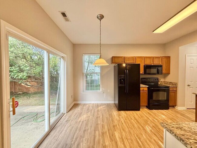 Building Photo - 2113 Trefoil Ln