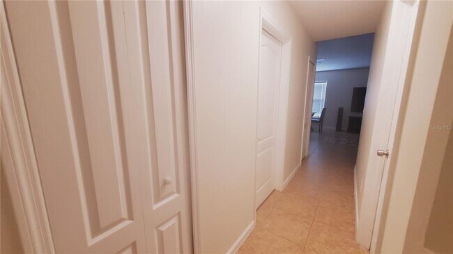 Building Photo - 2308 Lily Pad Ln