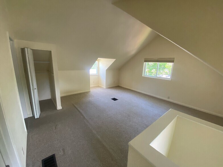 2nd Floor Master Bedroom - 1106 Acorn Dr