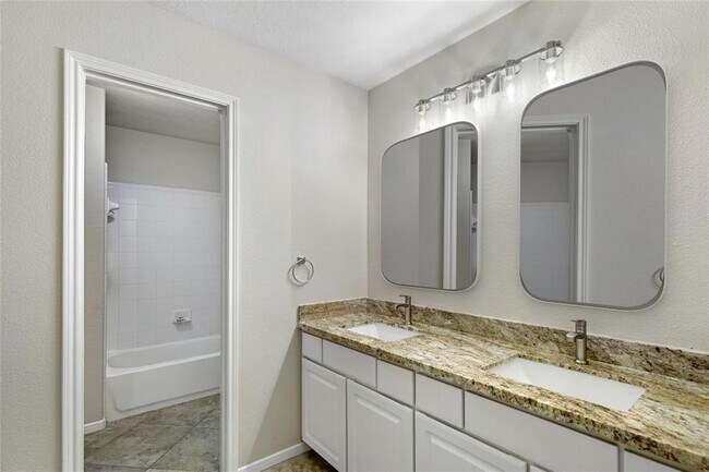 Building Photo - 17826 Alpine Brook Ln