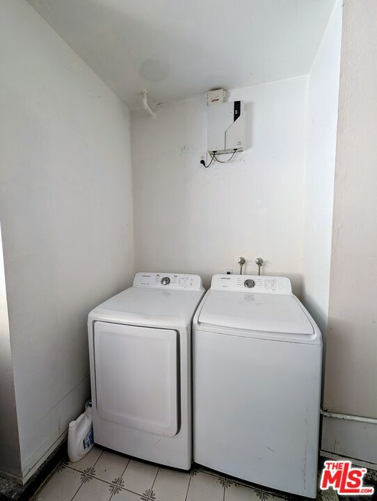 Building Photo - 430 Via Colinas