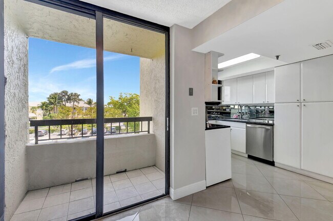 Building Photo - 6372 La Costa Dr