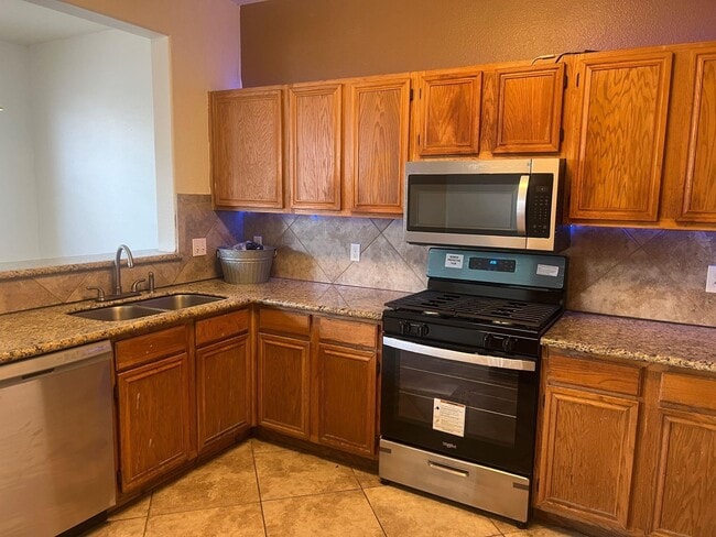 Building Photo - 20218 Bronze Bluff Dr