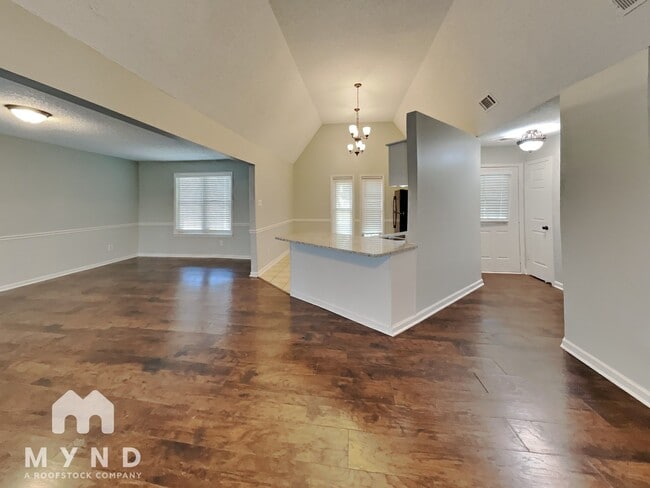 Building Photo - 5704 Ingleside Dr