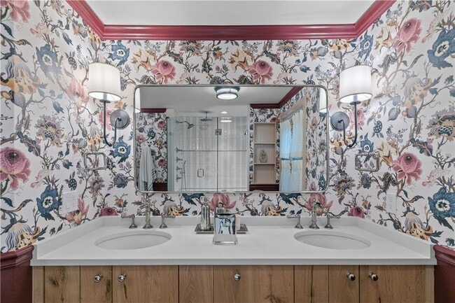 Building Photo - 1 Narragansett Ave