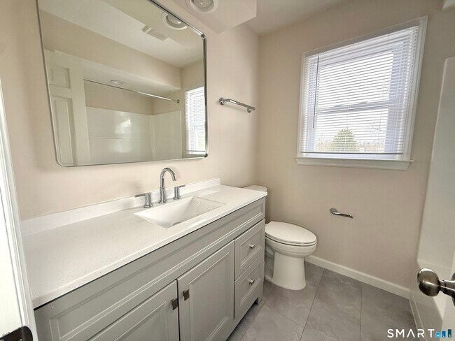 Building Photo - 194 High Ridge Ave