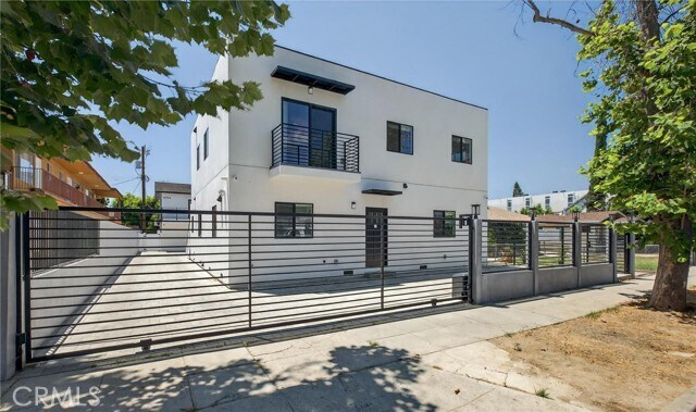 Building Photo - 14734 Gilmore St