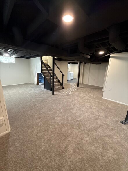 Building Photo - 125 S Minerva Ave