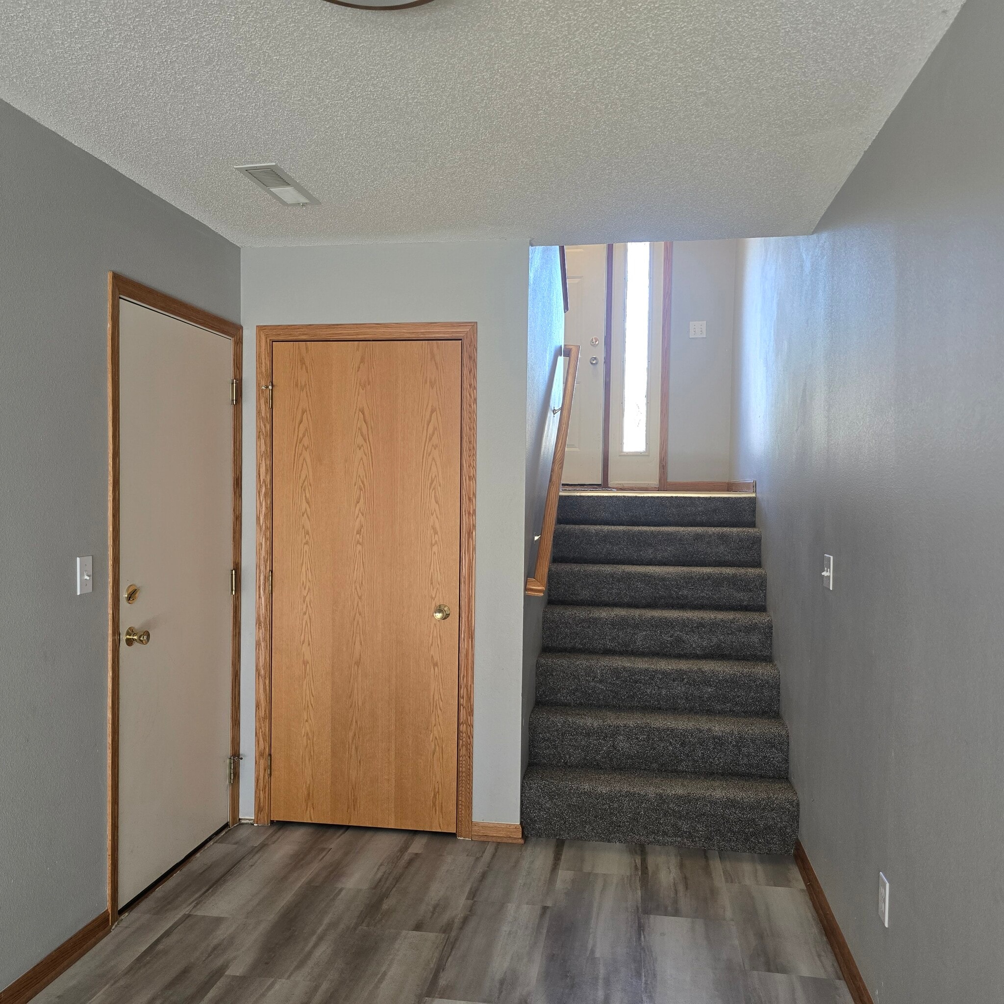 Lower Level Stairs - 1415 Kodiak Ct