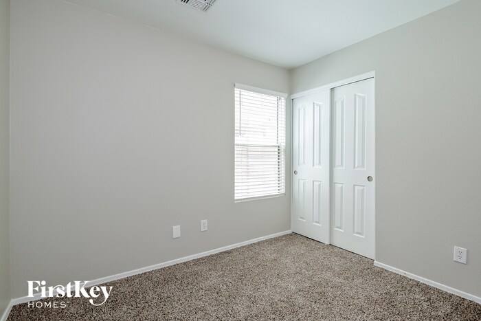 Building Photo - 5747 W King Snake Dr