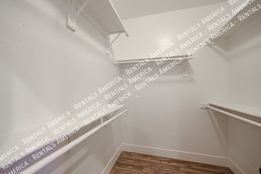 Building Photo - 2355 N Travis Cir