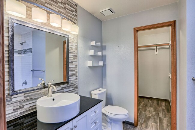 Building Photo - 4 Bedroom home in Fort Collins