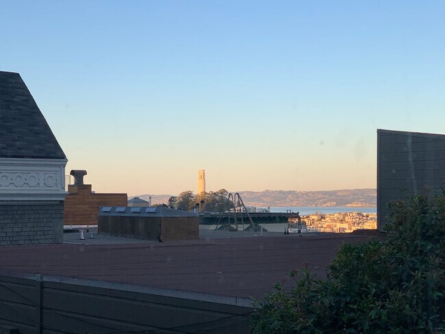 Building Photo - 1224 Sacramento St