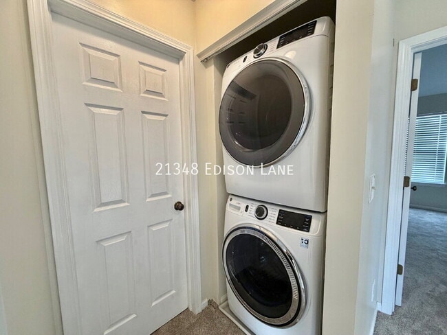 Building Photo - 21348 Edison Ln