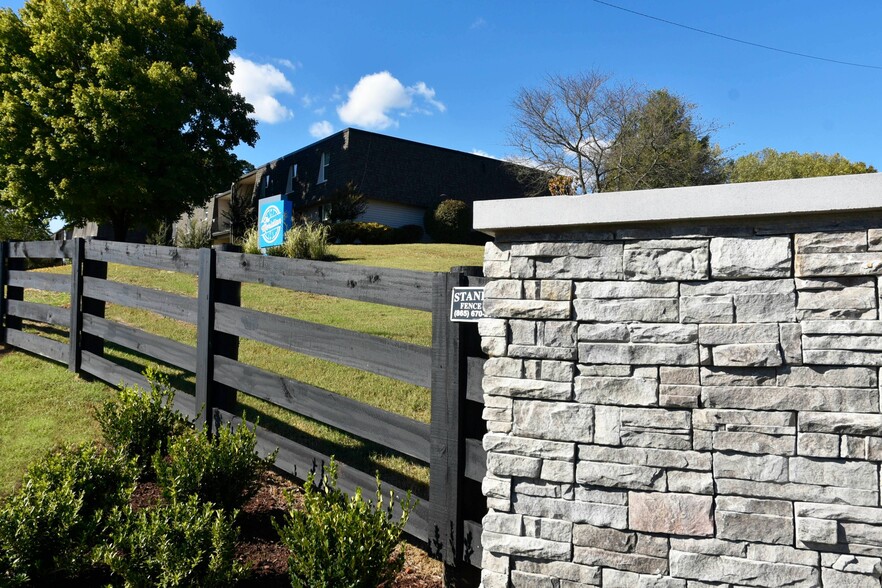 Lush Landscape Entrance - The Meridian