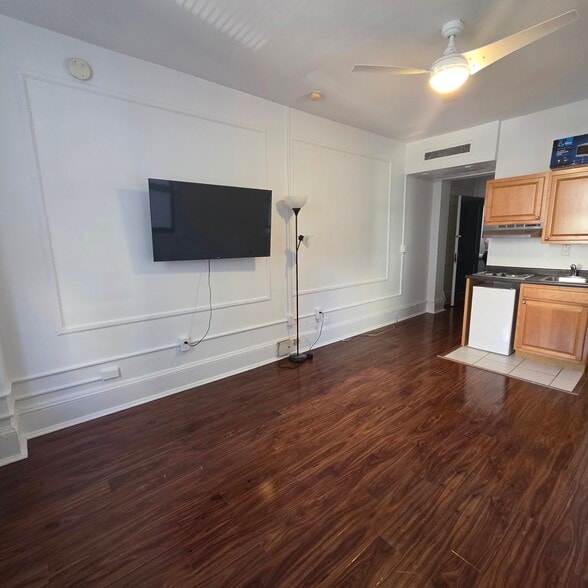 Building Photo - 1324 Locust St