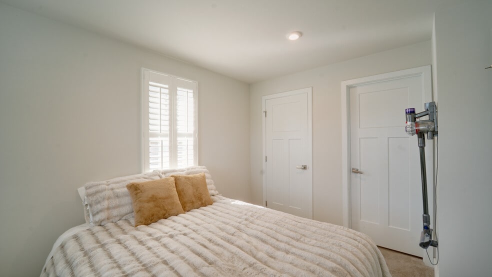 Building Photo - 2630 Jetstream Rd