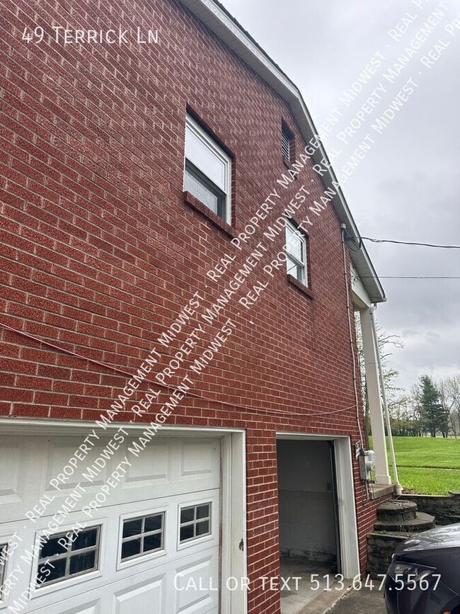 Building Photo - 49 Terrick Ln