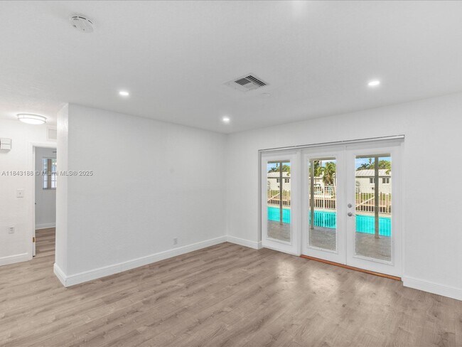 Building Photo - 1501 SW 57th Ave
