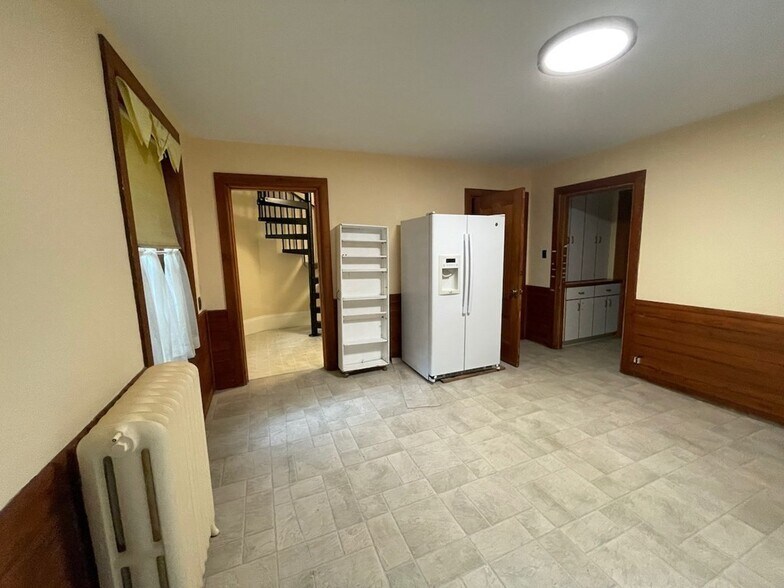 Building Photo - 34 Upton St