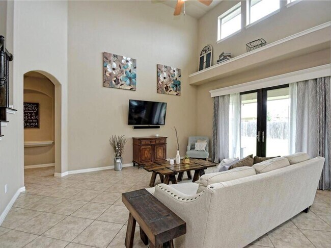 Building Photo - 204 Orvieto Ln