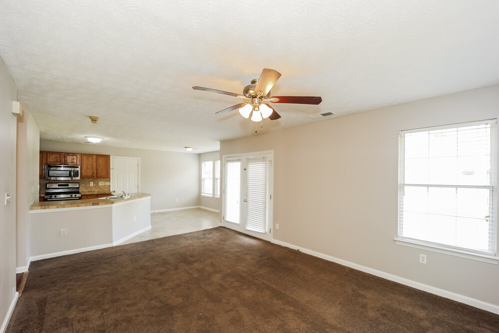 Building Photo - 375 Birchmere Close SW
