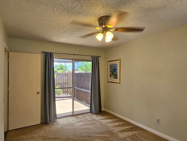 Building Photo - 15451 Crystal Lake Dr