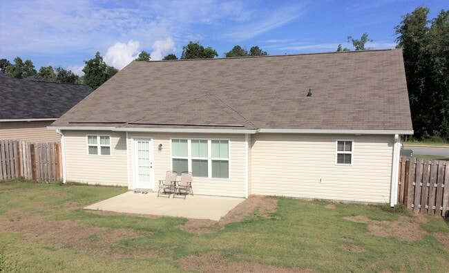 Building Photo - 3020 Ashley Lp