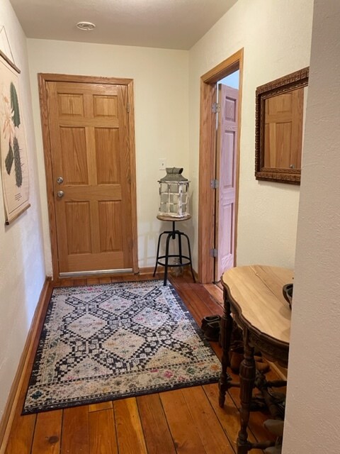 apt not furnished - 219 N Franklin St