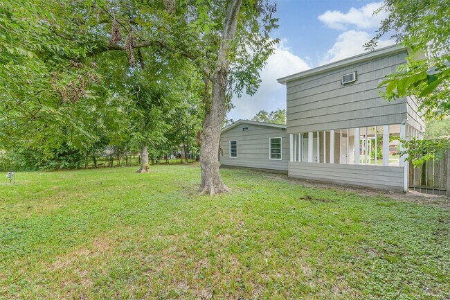 Building Photo - 10906 Hoffer St