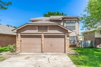 Building Photo - 923 Boxwood Dr