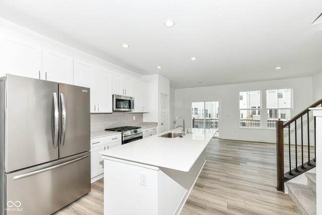 Building Photo - 9325 Somerford Dr