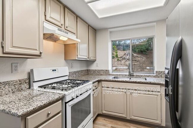 Building Photo - 27099 Rainbow Creek Dr