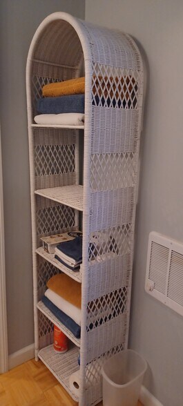 Building Photo - 313 West Ave