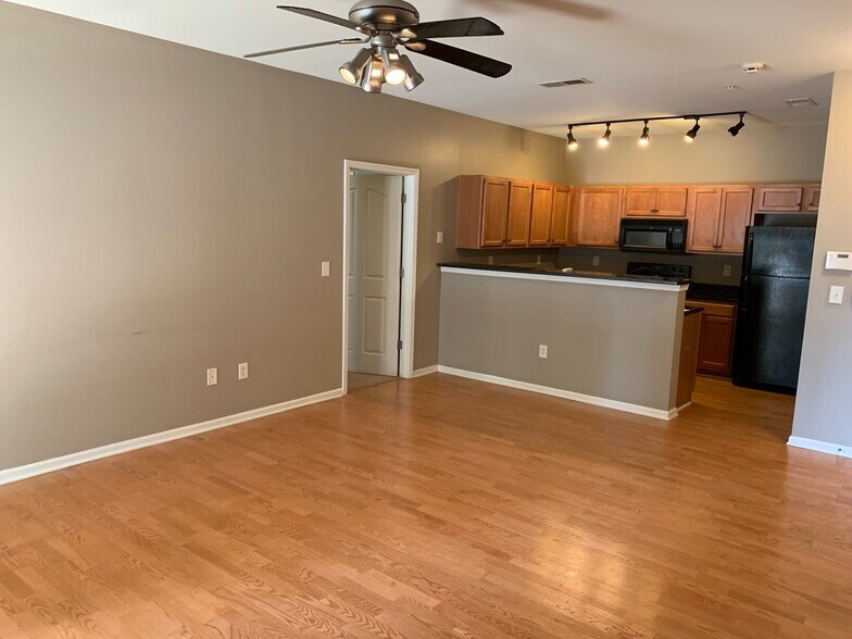 Building Photo - 1256 Duncan Gardens Dr