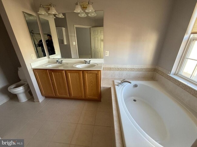 Building Photo - 7088 Maiden Point Pl