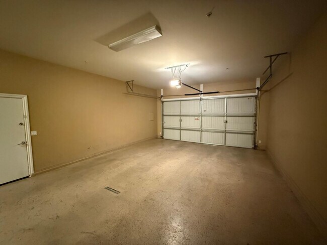 Building Photo - 21807 N 37th St