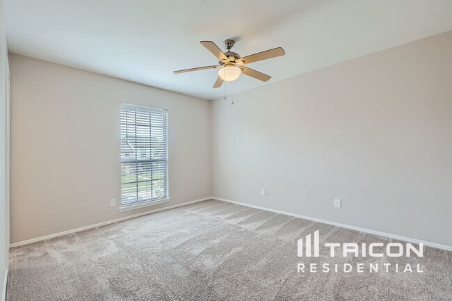 Building Photo - 4613 Monterrey Dr