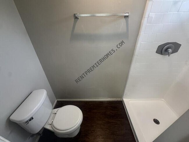 Building Photo - 23139 Lestergate Dr