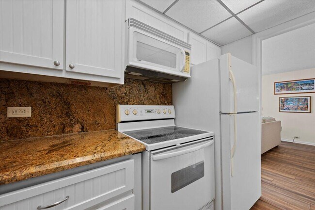 Building Photo - 1200 Marine Way