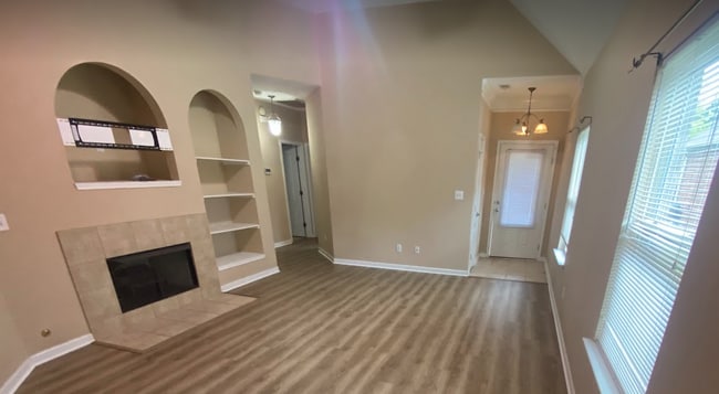 Building Photo - 250 Oxmoor Pl